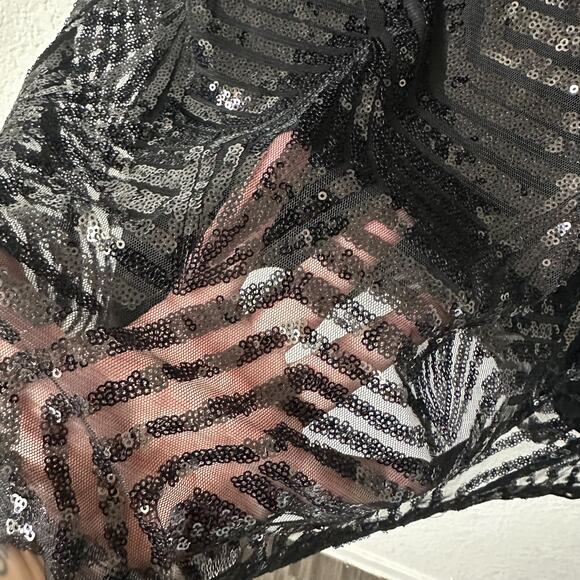 NEW City Chic Glitter Sequin Black Shift Dress Bright Lights Plus Size 20 - Picture 3 of 8